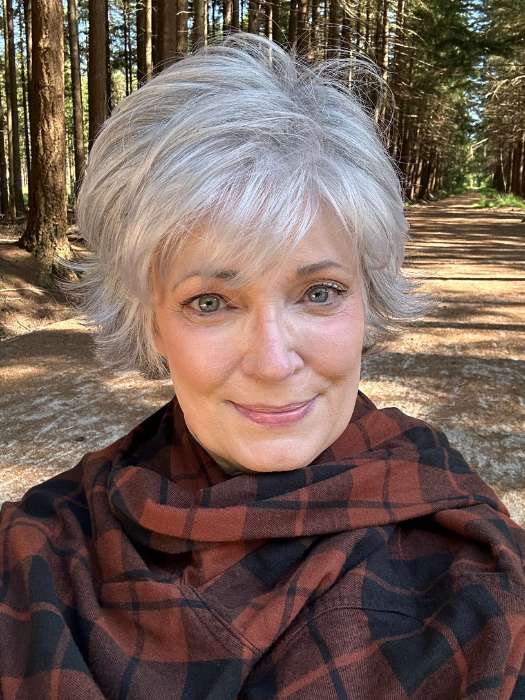 Voltage | Synthetic Wig (Basic Cap)