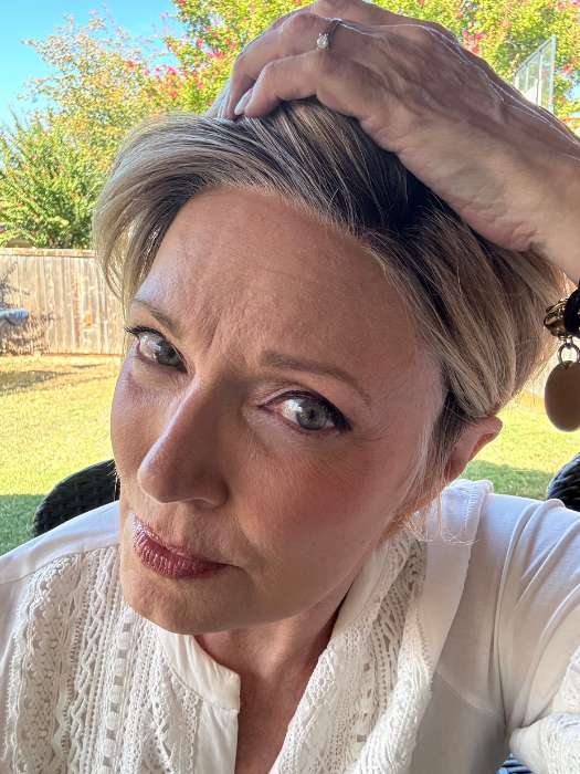 Keep It Classy | Synthetic Lace Front Wig (Basic) - Image 5